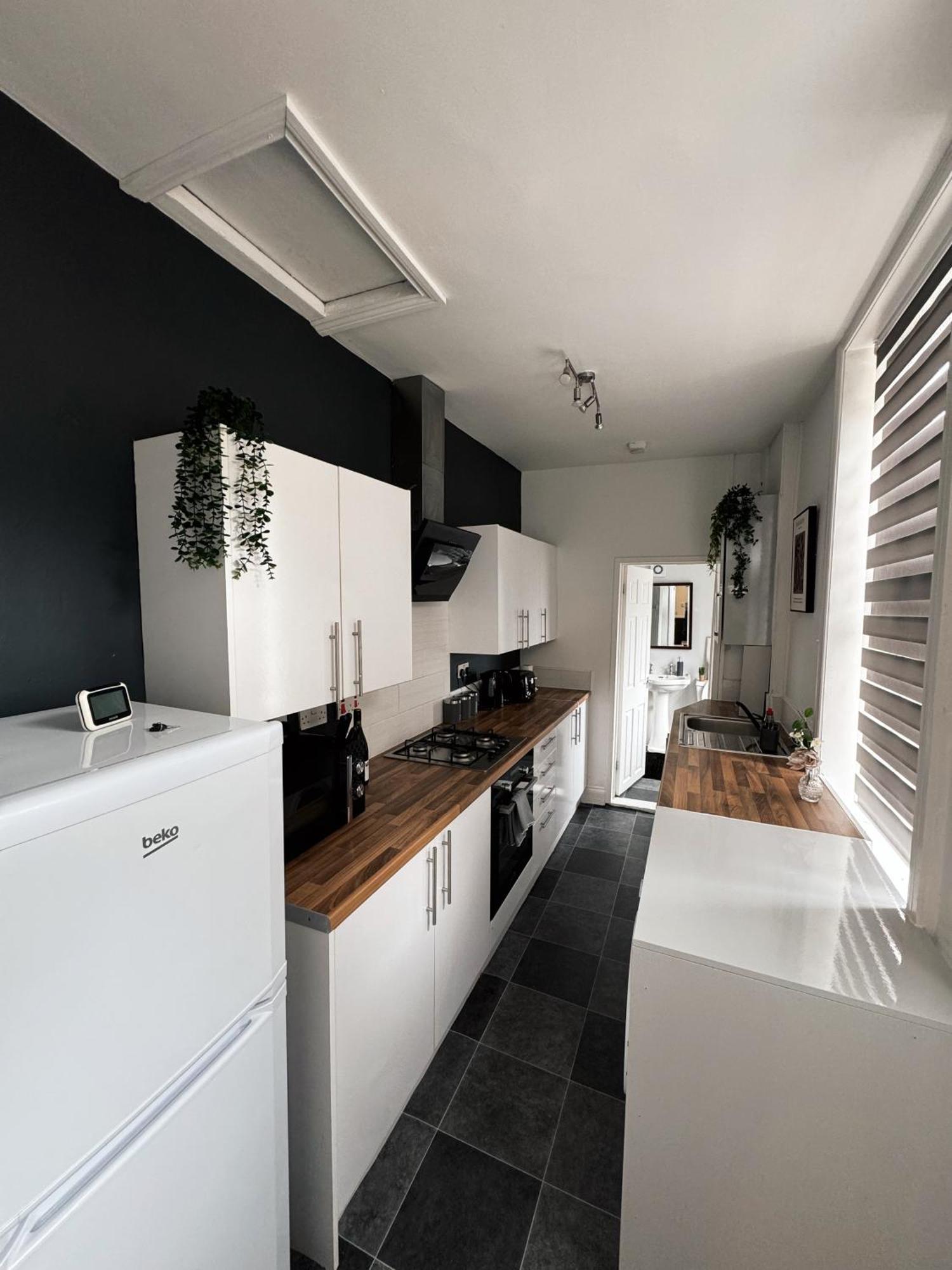 A&A Luxury Stay Rosedale St - Chic, Modern, City Centre, Neon Decor Sunderland  Bagian luar foto